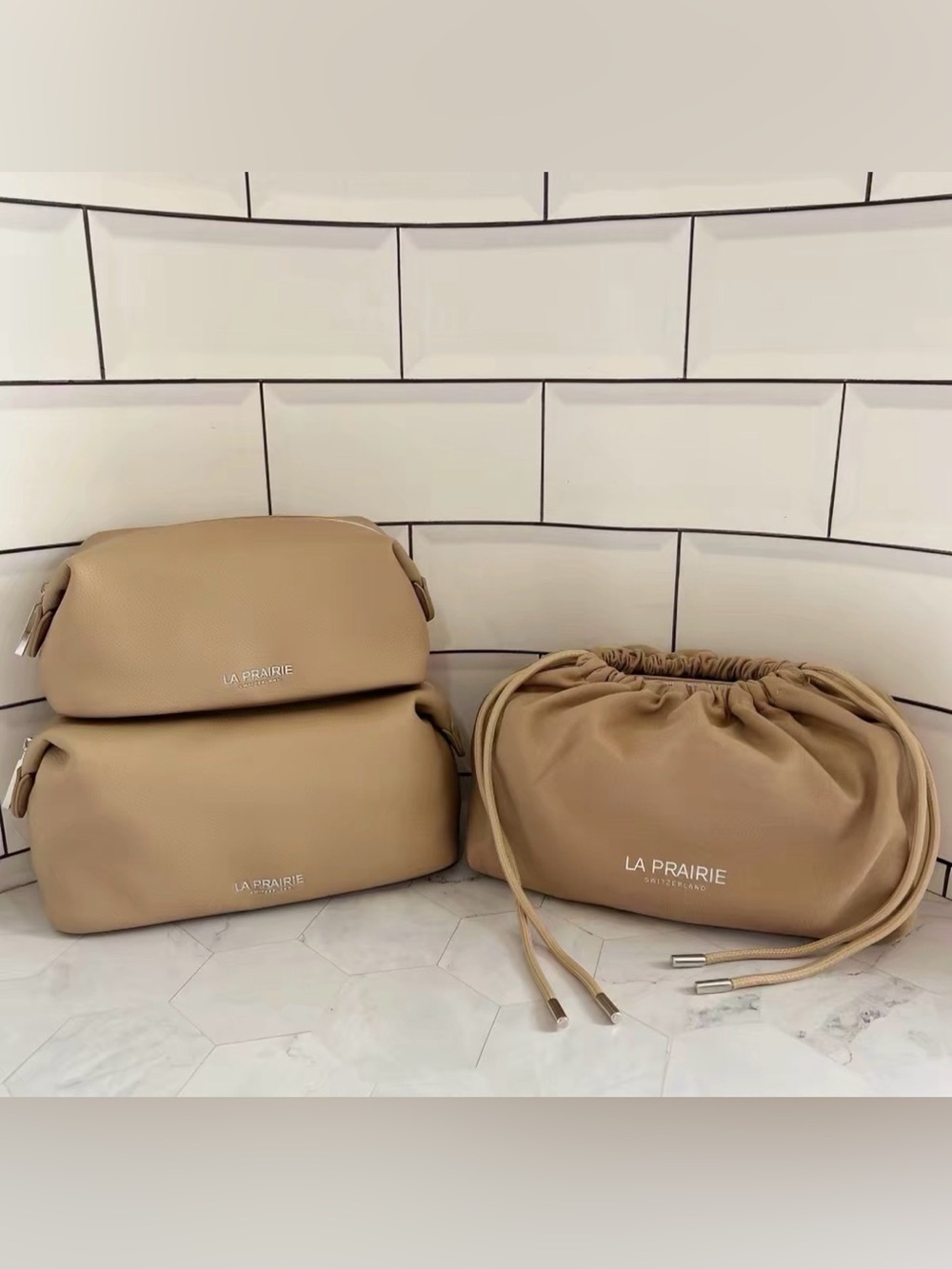 La Prairie Leather Cosmetic Bag Set